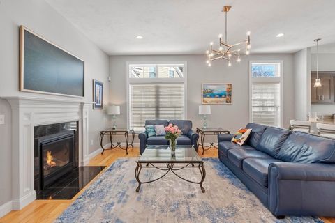 2 Boardwalk Dr 2 Andover MA 01810