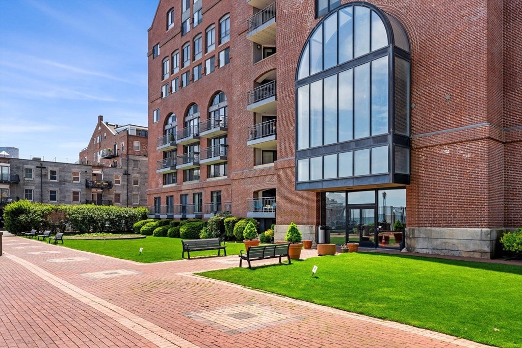 Click for 357 Commercial St #412, Boston, MA slideshow Click for 357 Commercial St #412, Boston, MA slideshow