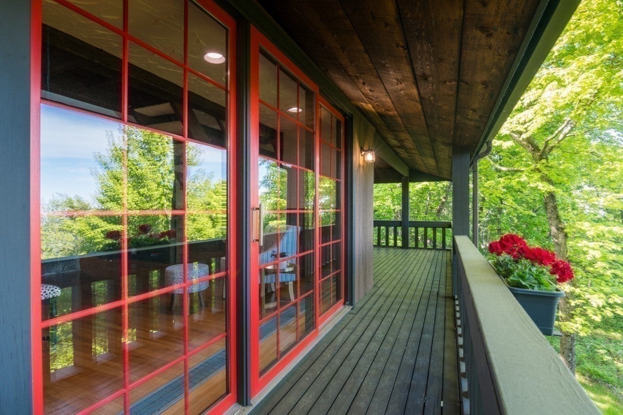 10 Cadwell Dr