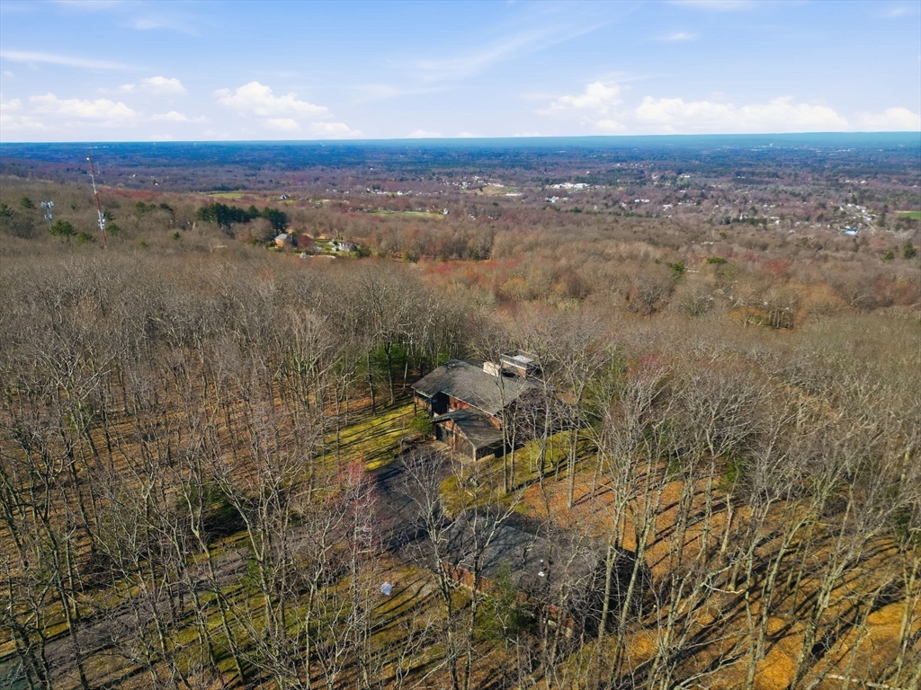 10 Cadwell Dr