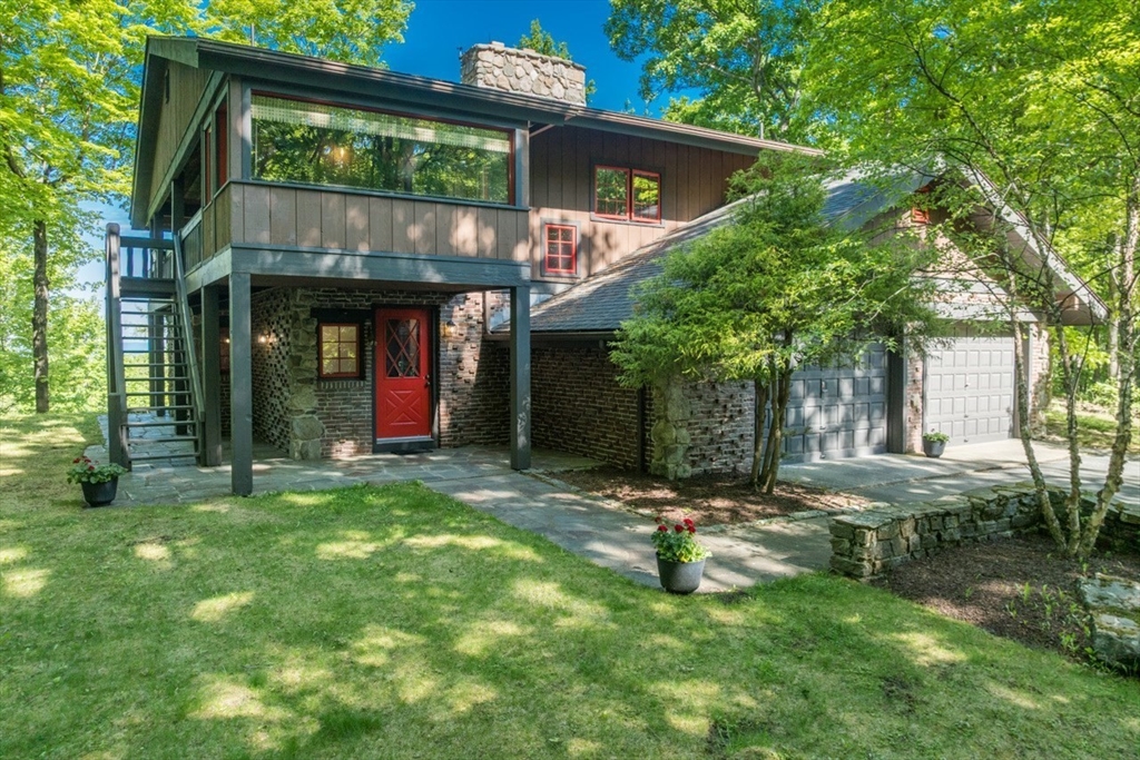 10 Cadwell Dr