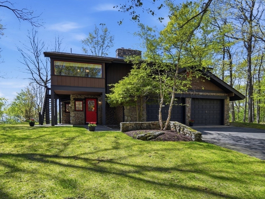 10 Cadwell Dr