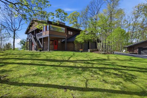 Photo of 10 Cadwell Dr, Wilbraham, MA 01095 (MLS # 73519660)