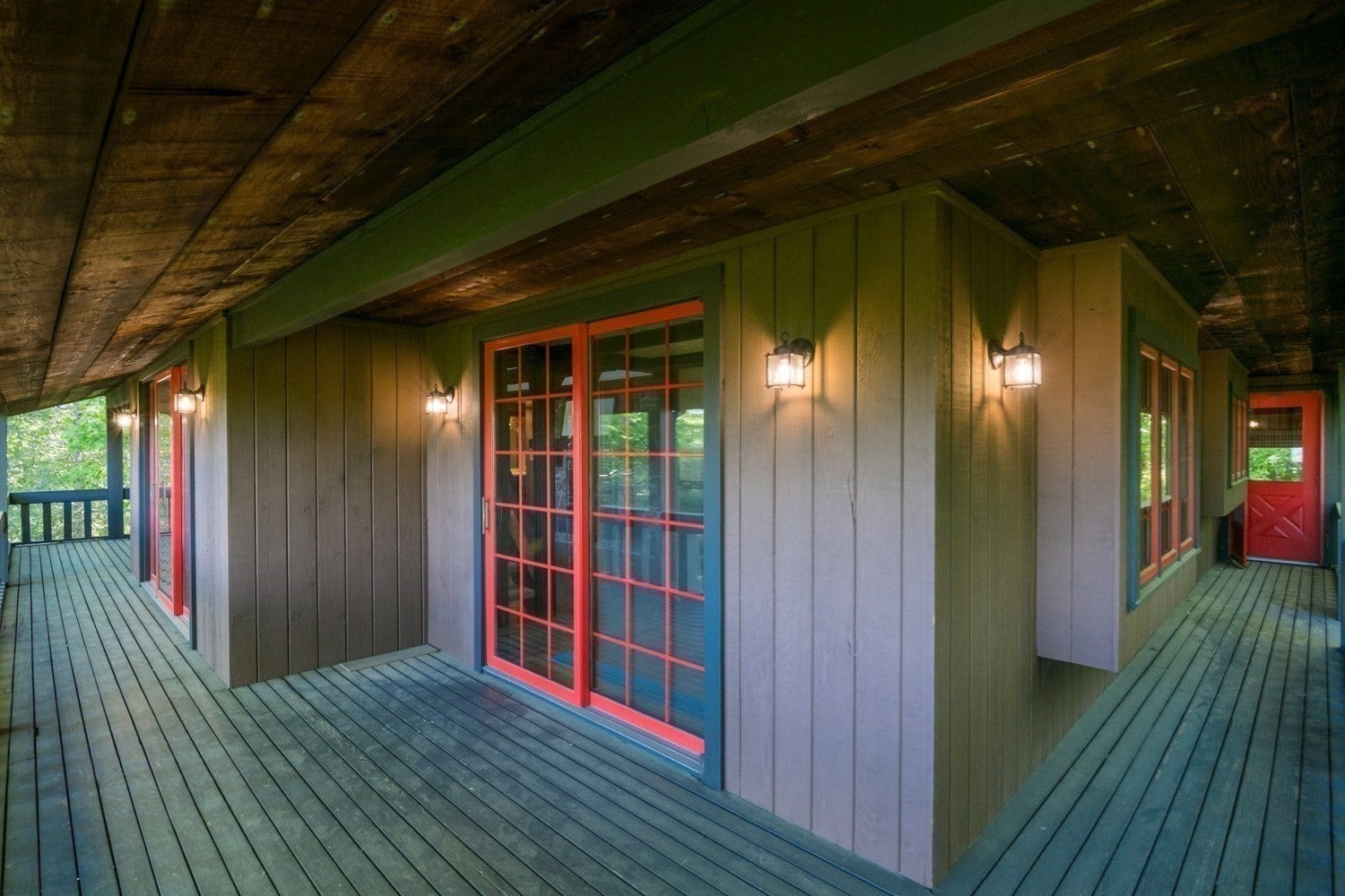 10 Cadwell Dr