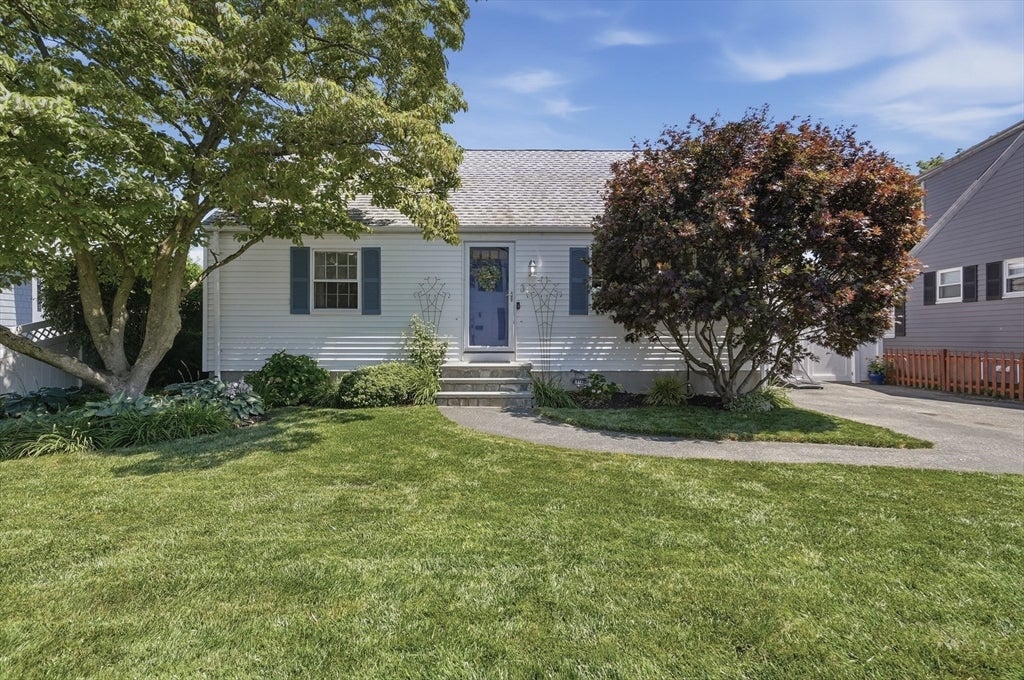 Photo of 3 Washington Place, Peabody, MA