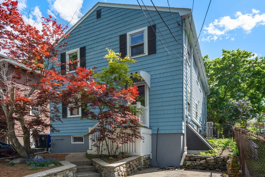 26 Laurel Street 26