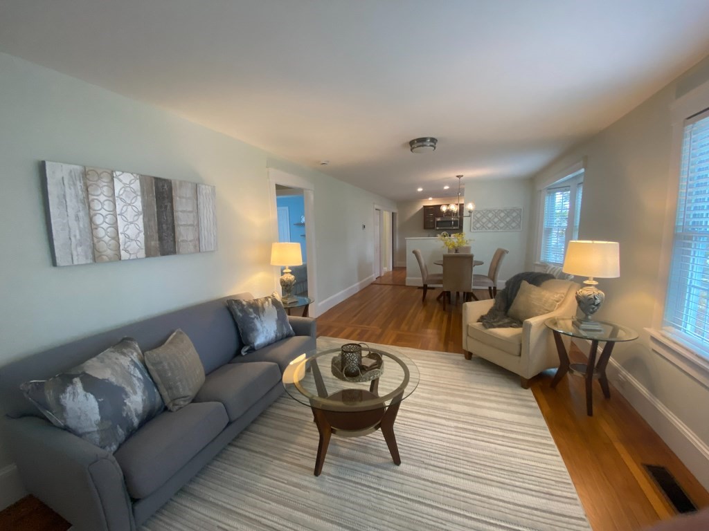 32 Hillside Ave