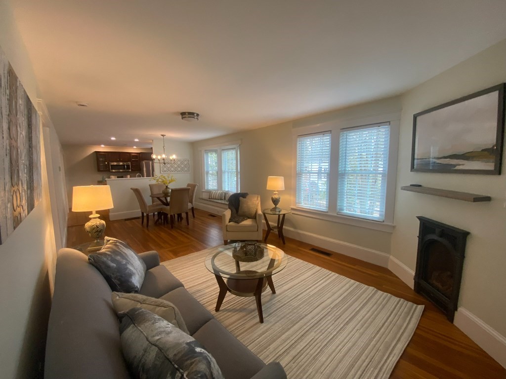 32 Hillside Ave
