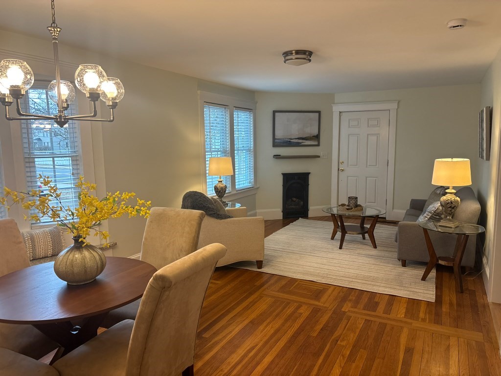 32 Hillside Ave