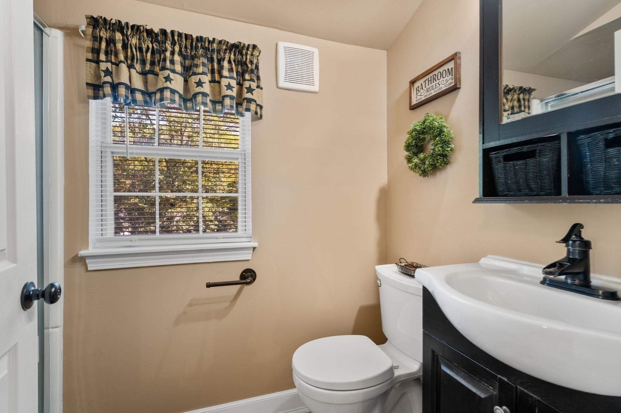 4 Williamsburg Dr, Uxbridge, MA Photo #23
