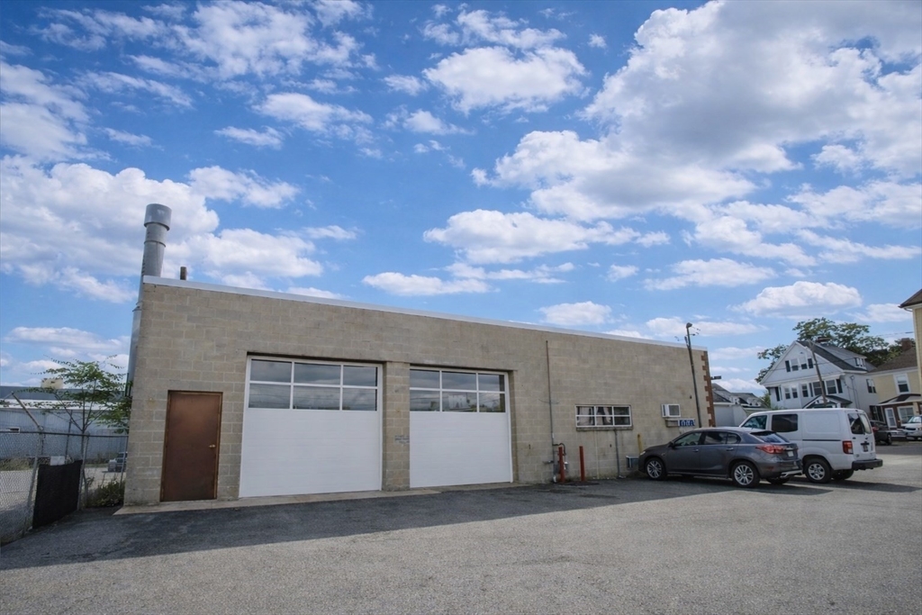 284 S Broadway