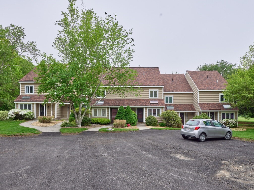 66 Pleasant St 4