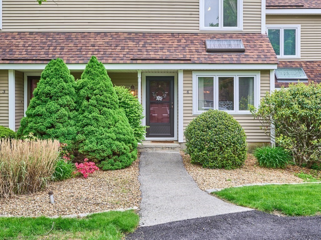 66 Pleasant St 4