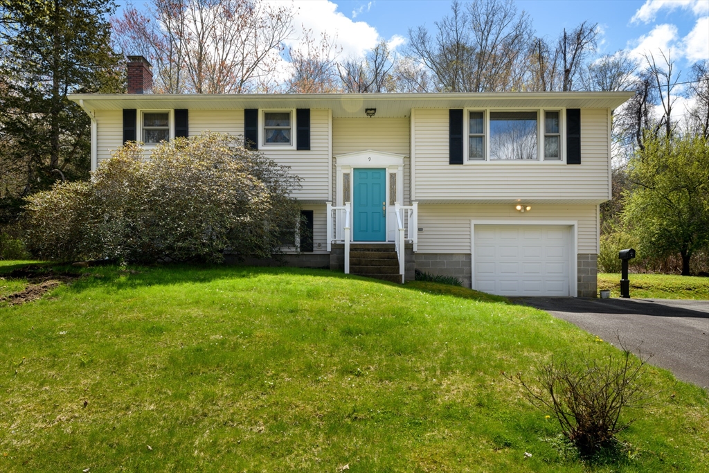 9 Ash Ln