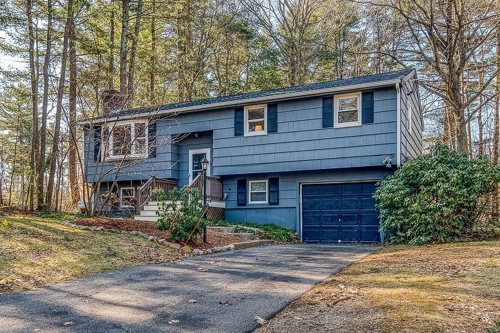 74 Anna Dr