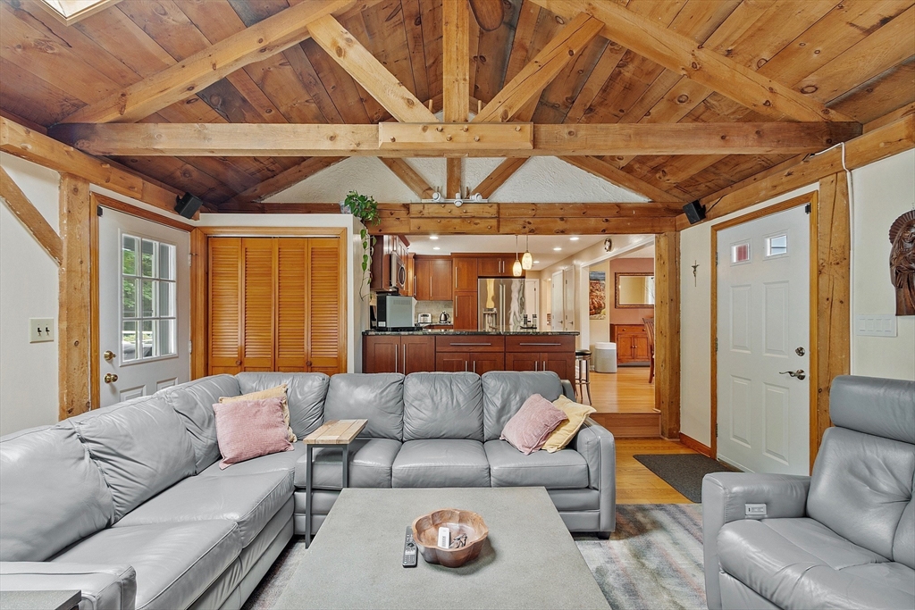 81 Baldwin Rd