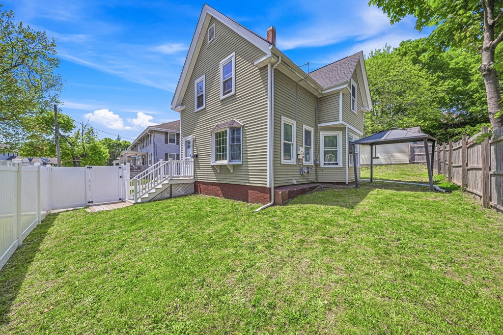 17 Forest Ave