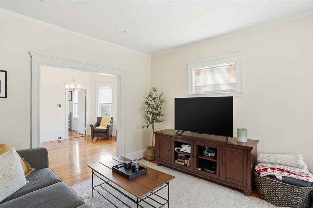 320 Fellsway West