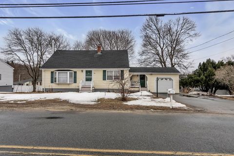 396 Oak St Methuen MA 01844