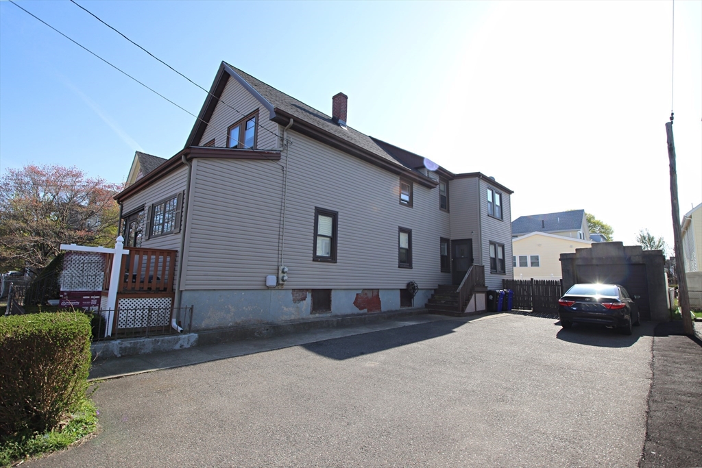 Malden, Massachusetts 02148, United States, 4 Bedrooms Bedrooms, ,2 BathroomsBathrooms,Residential,Pending,118921