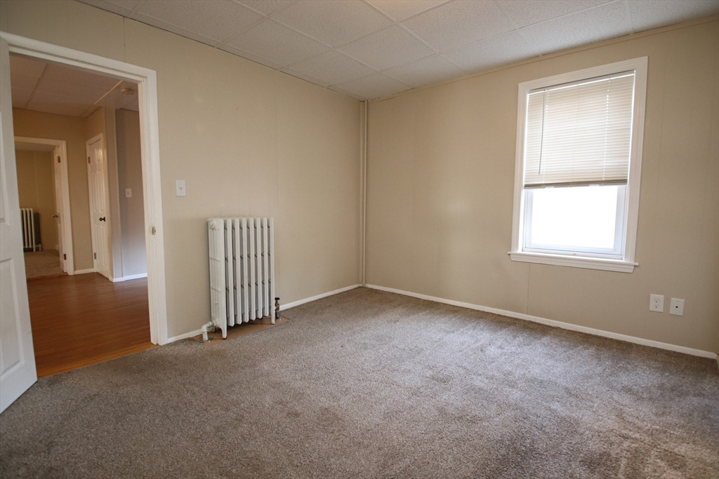 Malden, Massachusetts 02148, United States, 4 Bedrooms Bedrooms, ,2 BathroomsBathrooms,Residential,Pending,118921