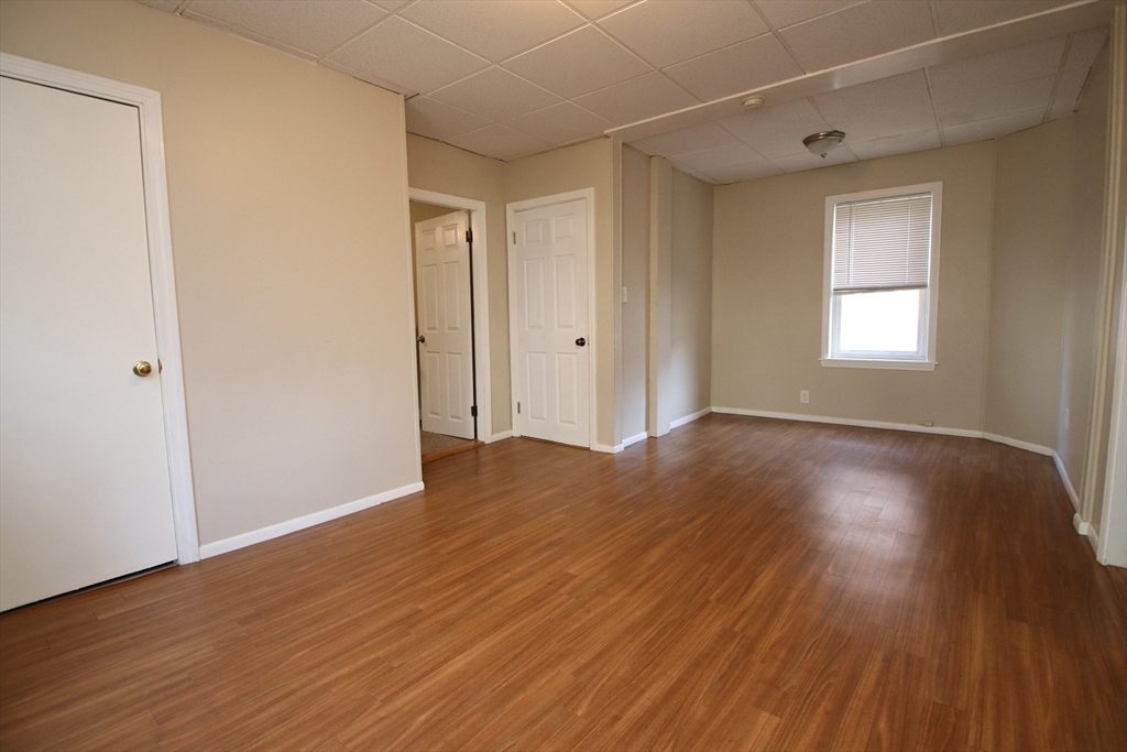 Malden, Massachusetts 02148, United States, 4 Bedrooms Bedrooms, ,2 BathroomsBathrooms,Residential,Pending,118921