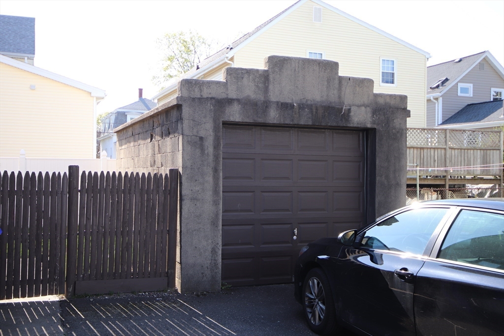 Malden, Massachusetts 02148, United States, 4 Bedrooms Bedrooms, ,2 BathroomsBathrooms,Residential,Pending,118921