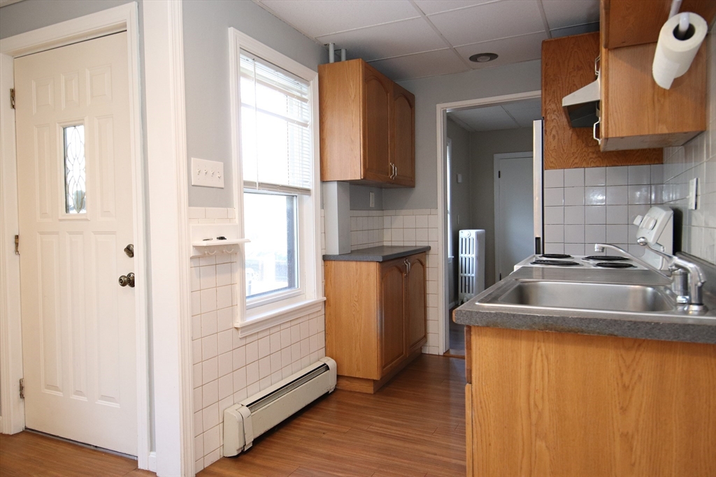 Malden, Massachusetts 02148, United States, 4 Bedrooms Bedrooms, ,2 BathroomsBathrooms,Residential,Pending,118921