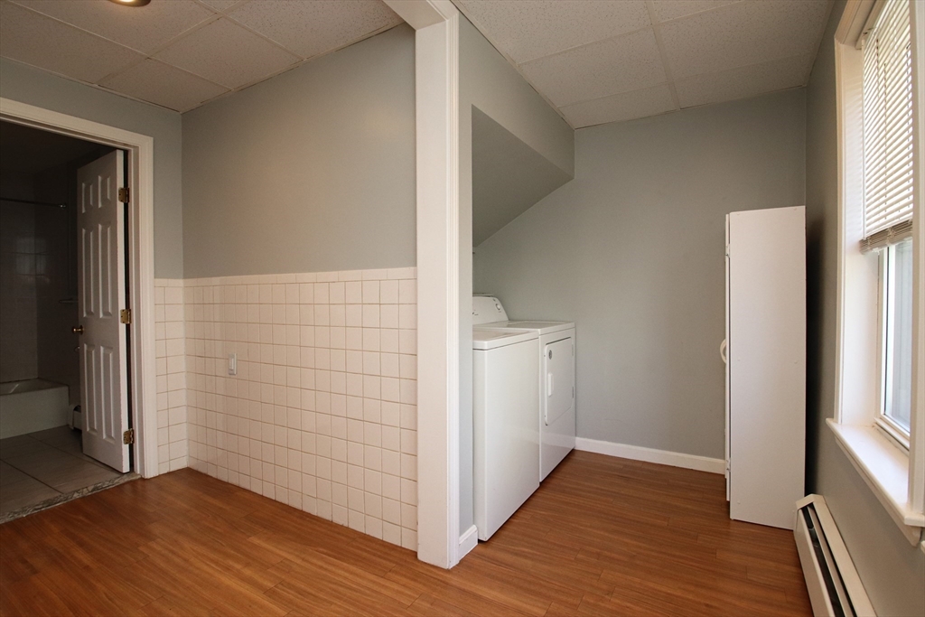 Malden, Massachusetts 02148, United States, 4 Bedrooms Bedrooms, ,2 BathroomsBathrooms,Residential,Pending,118921