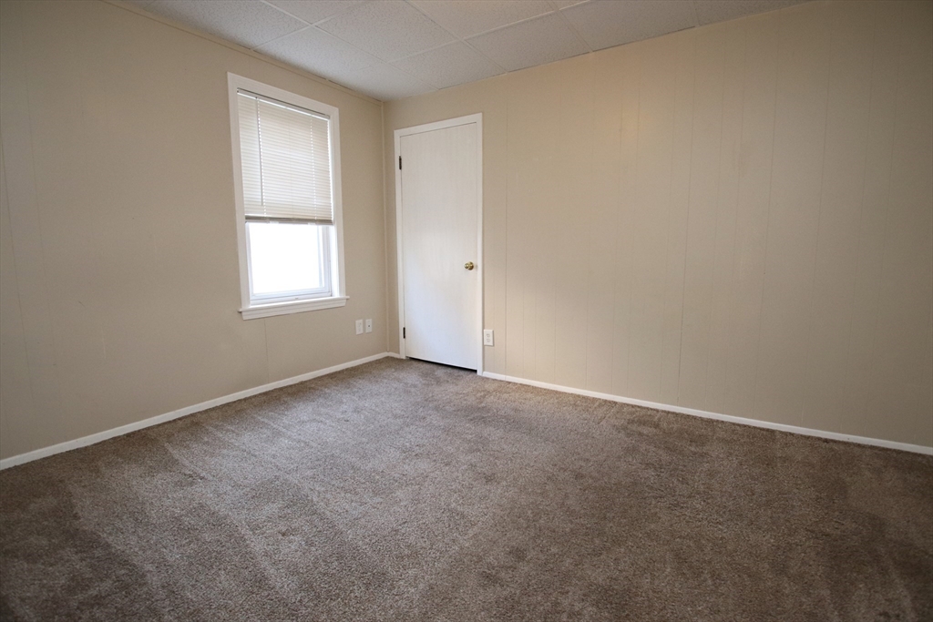 Malden, Massachusetts 02148, United States, 4 Bedrooms Bedrooms, ,2 BathroomsBathrooms,Residential,Pending,118921