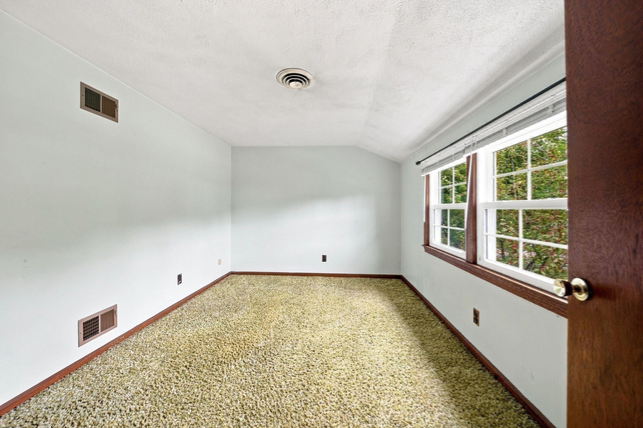 299 Old Westford Road, Chelmsford, MA Photo #25