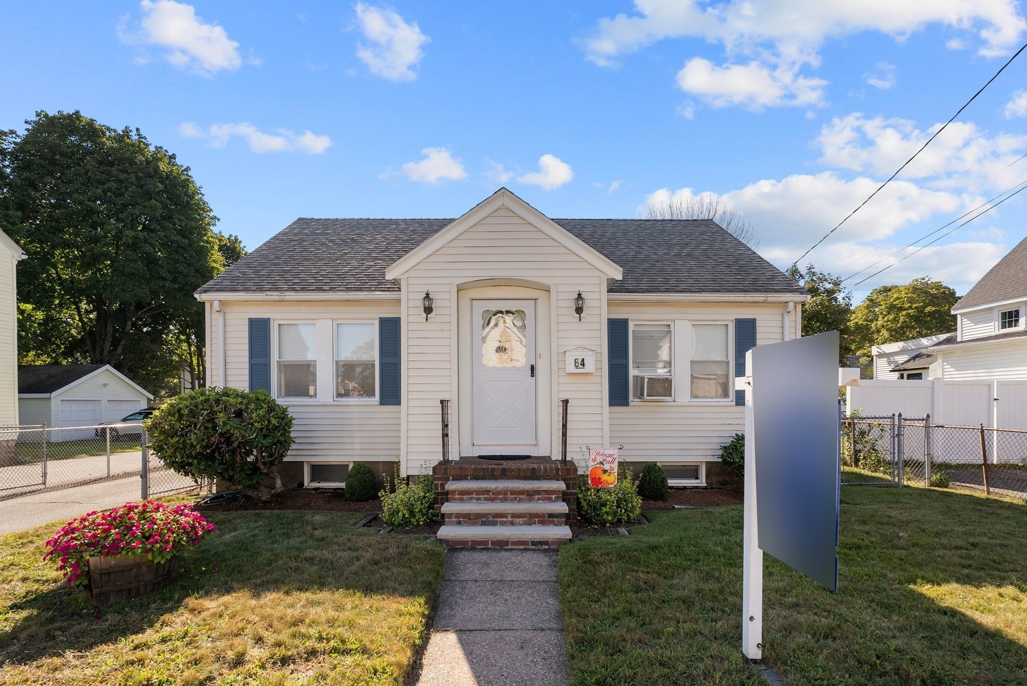 Photo of 64 County St, Peabody, MA