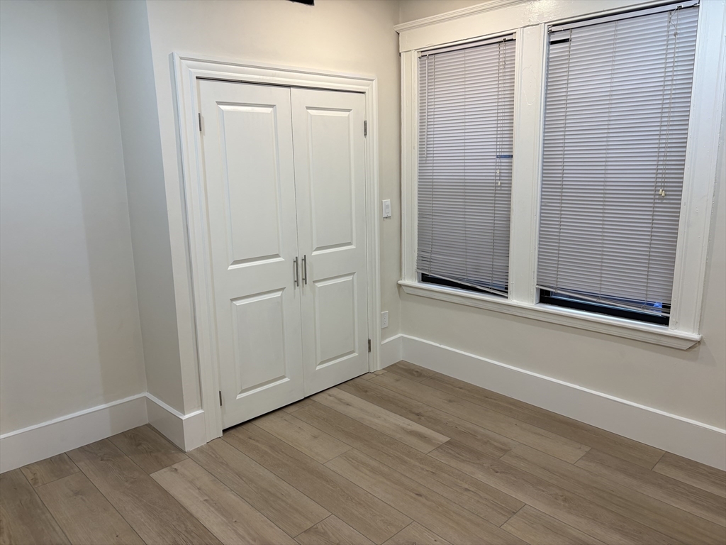 Brookline, Massachusetts 02446, United States, 2 Bedrooms Bedrooms, ,2 BathroomsBathrooms,Residential,Active,176513