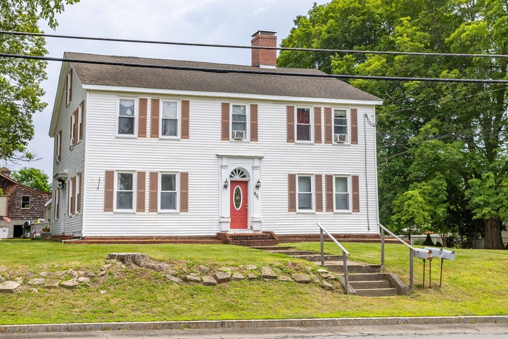 901 Main St