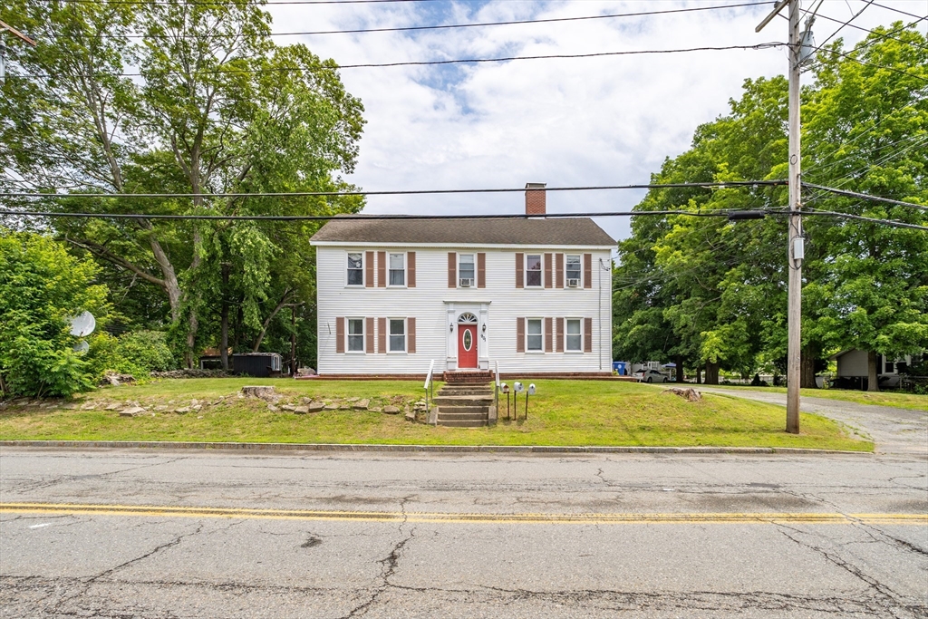 901 Main St