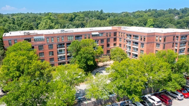22 Railroad St. 306