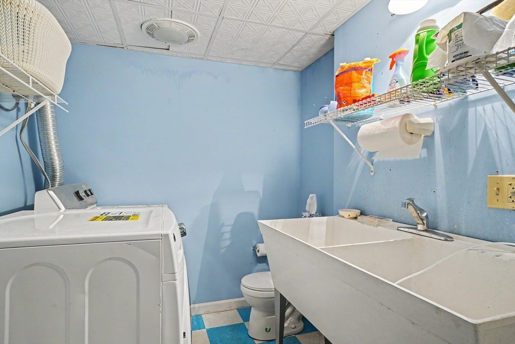 42 Laurelwood Drive #42, Hopedale, MA Photo #38