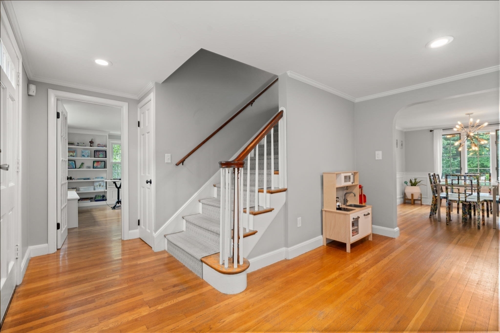 9 Wessex Dr