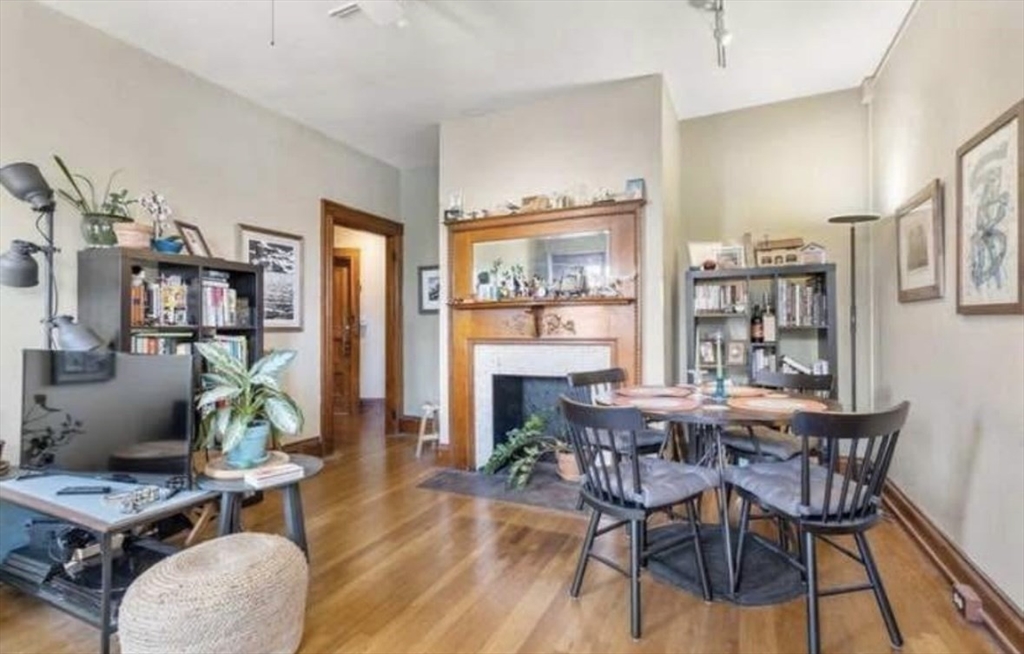 73 Hoyle St 3