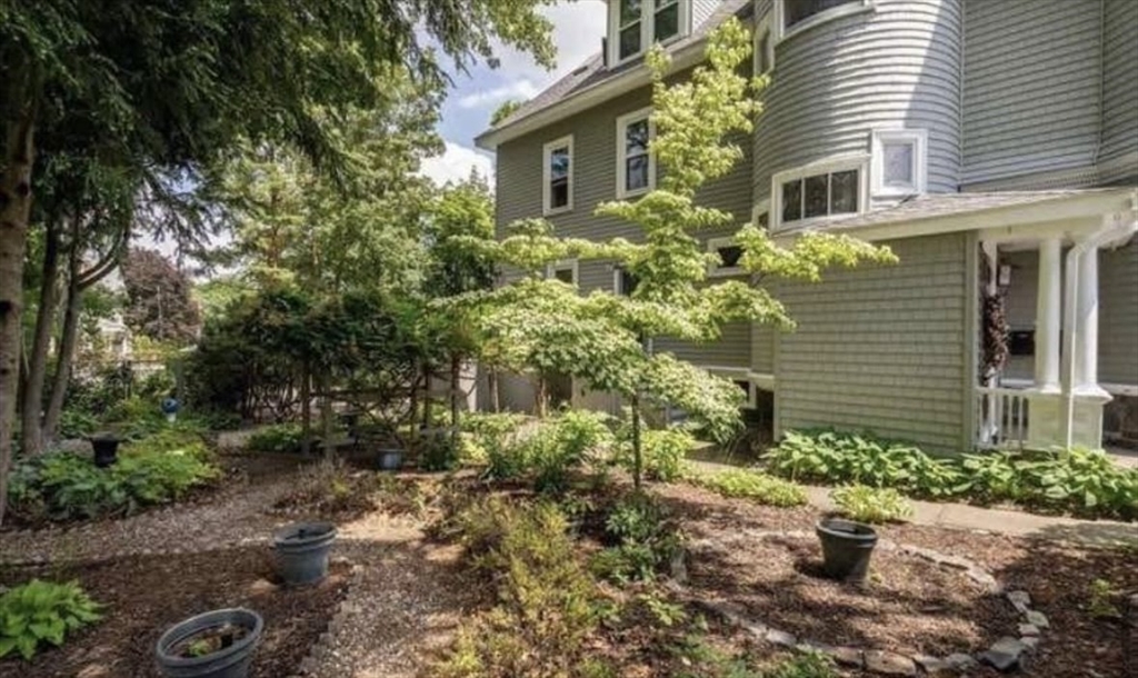73 Hoyle St 3