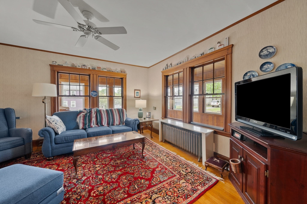 5 Ingalls St, Woburn, MA Photo #8