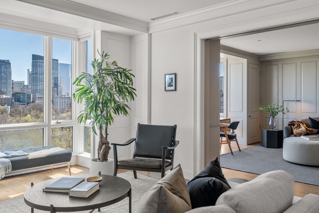 2 Commonwealth Ave 12B