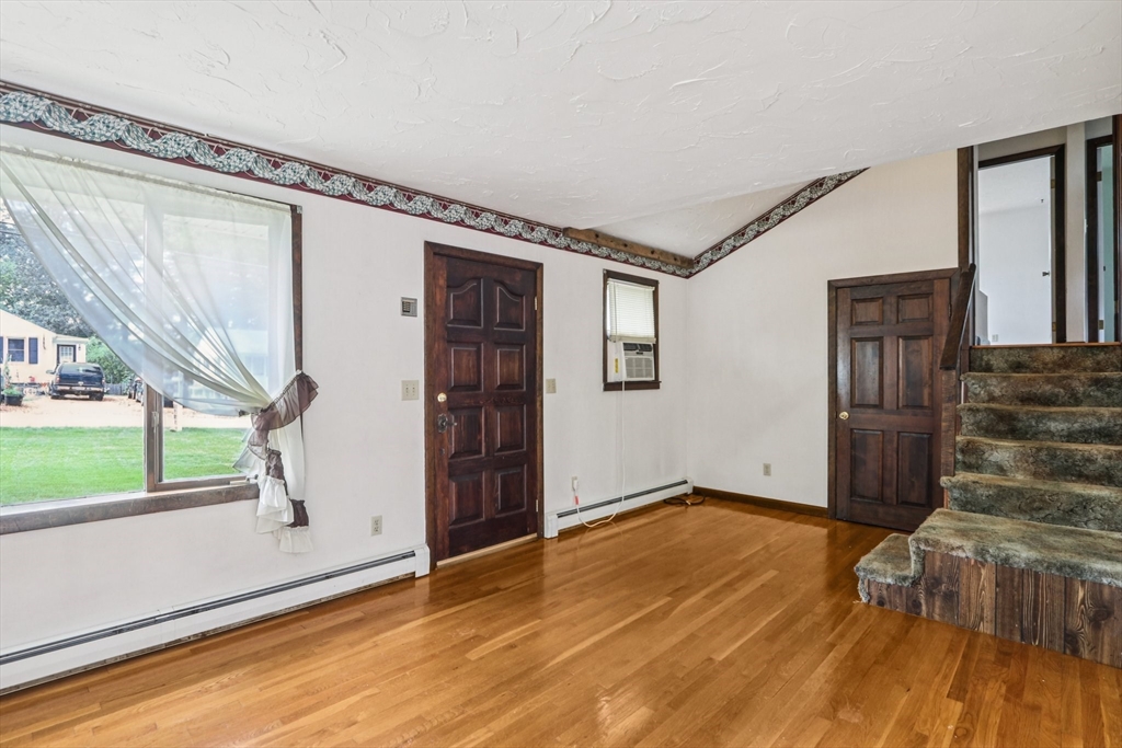 16 Indian Run Rd