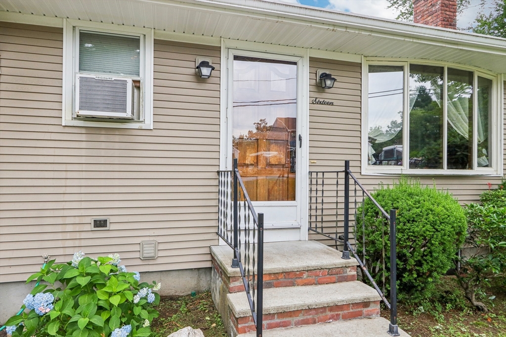 16 Indian Run Rd