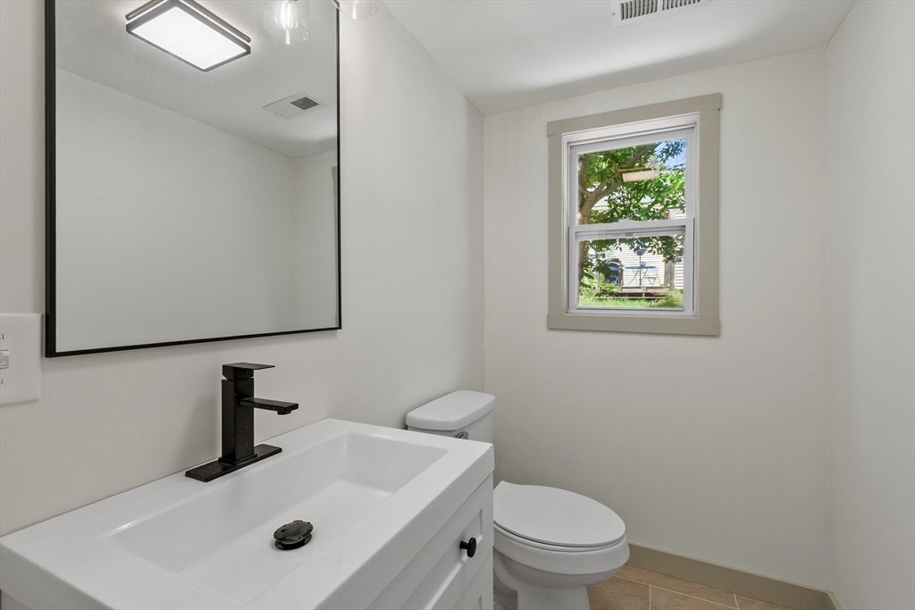 25 Main St, Ashburnham, MA, 25 Main St, Ashburnham, MA Photo #17