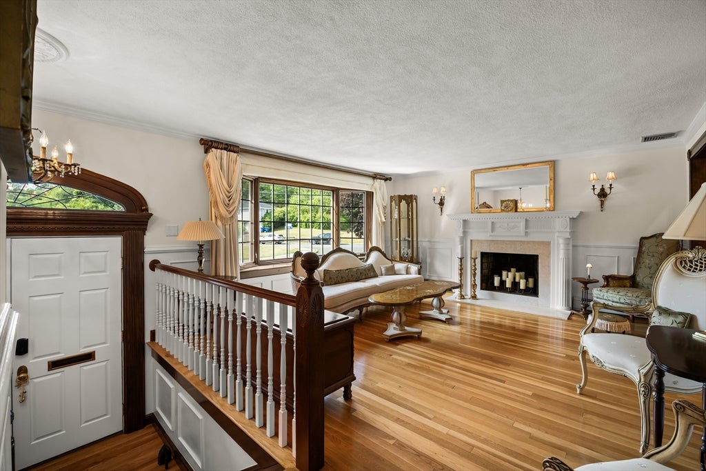 45 Sun Valley Dr