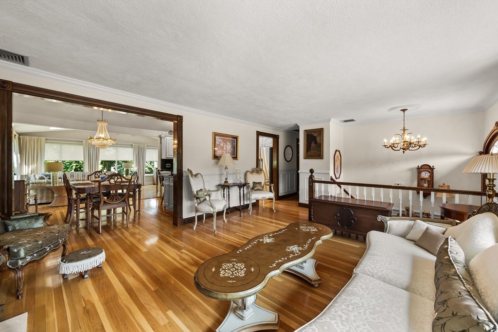 45 Sun Valley Dr