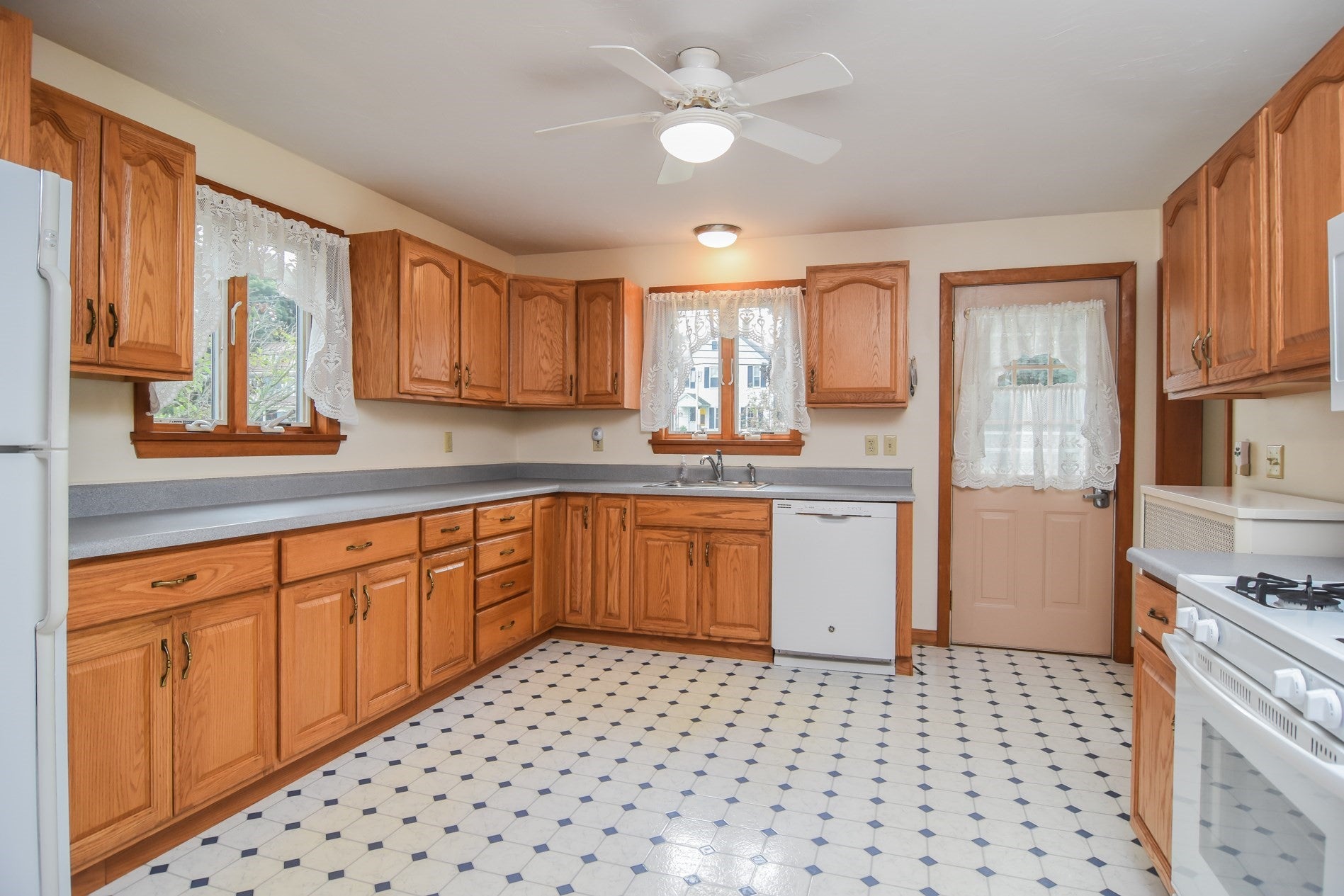 69 W Main St, West Brookfield, MA, 69 W Main St, West Brookfield, MA Photo #13