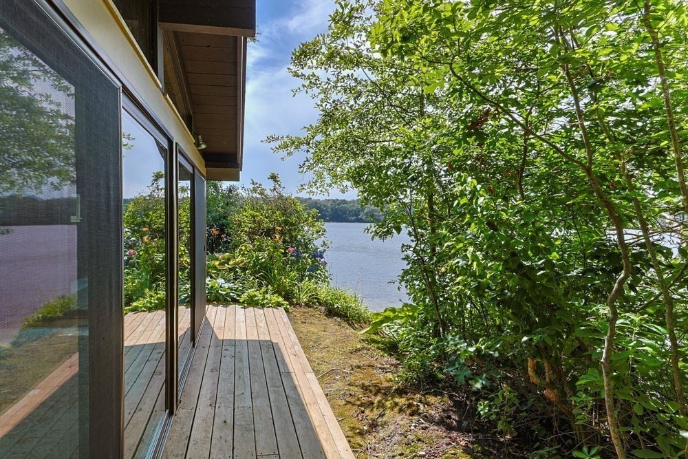 35 Santuit Ln