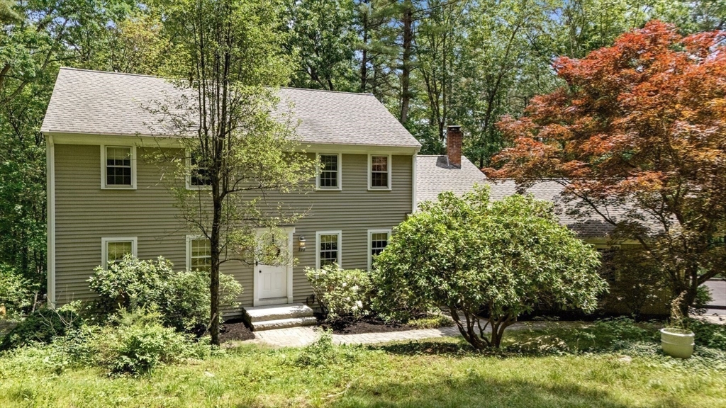 220 Pond Street